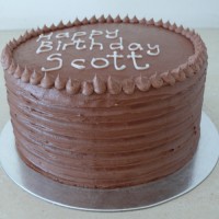 Simply Chocolate Buttercream Ridges, Dot Border Cake